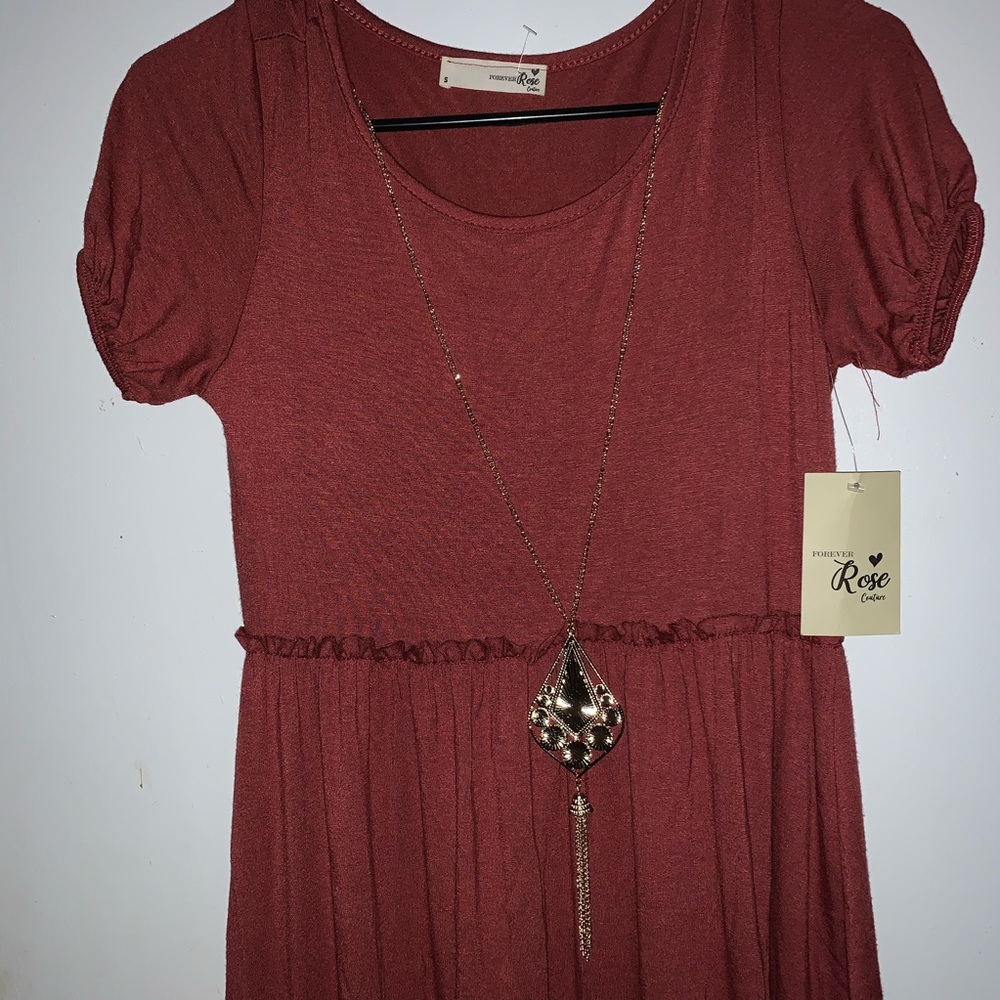 Forever rose 🌹 short elastic sleeves stretchy ,👗